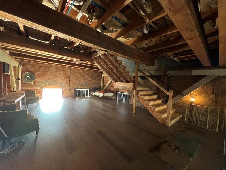 More Photos Of 700 Keogh Ct, Great Falls Light Distribution For Sale