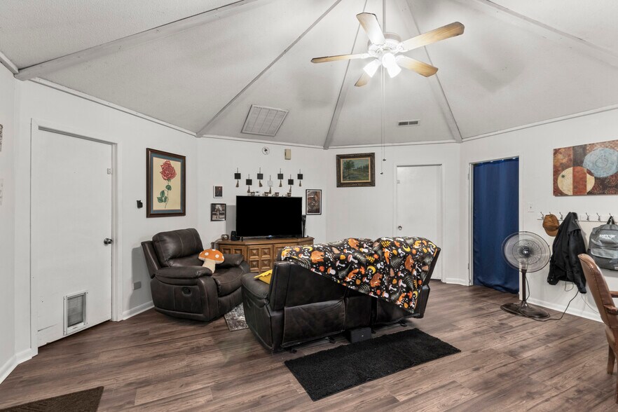 More Photos Of 218 Travis Rd NW, Huntsville Apartments For Sale