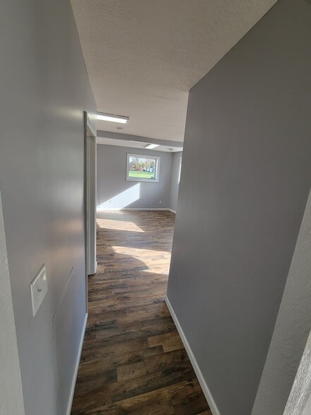 More Photos Of 4646-4660 E Lake Rd, Sheffield Lake Unknown For Lease