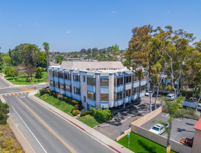More Photos Of 1015 Chestnut Ave, Carlsbad Office For Sale