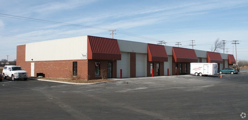 More Photos Of 766 Industrial Dr, Cary Warehouse For Lease