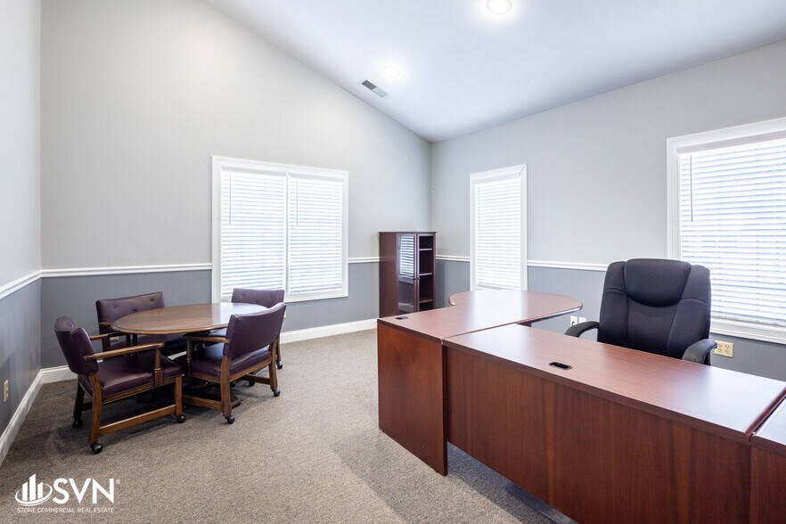 More Photos Of 328 Highland Park Dr, Richmond Office For Lease