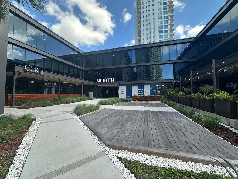 Primary Photo Of 2907 W Bay to Bay Blvd, Tampa Unknown For Lease