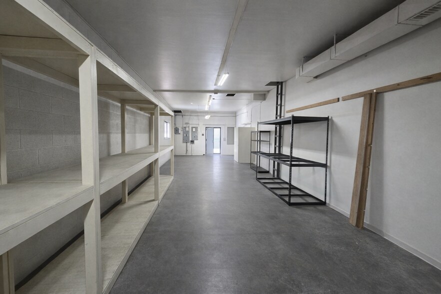 More Photos Of 5530 Lincoln Ave, Cypress Freestanding For Lease