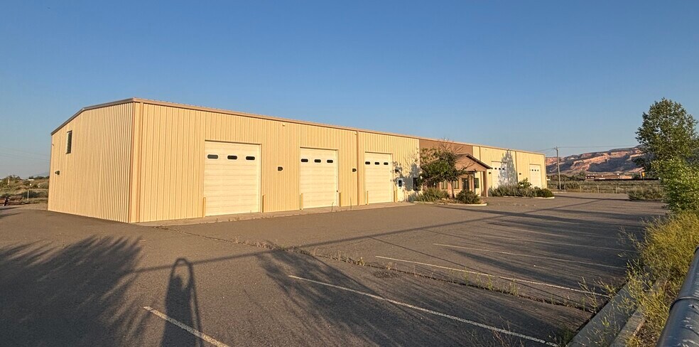 More Photos Of 703 Greenway Dr, Fruita Warehouse For Lease