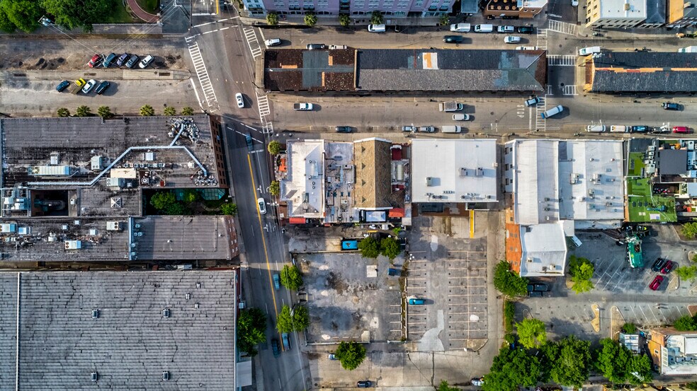More Photos Of 32 N Market St, Charleston Storefront For Lease