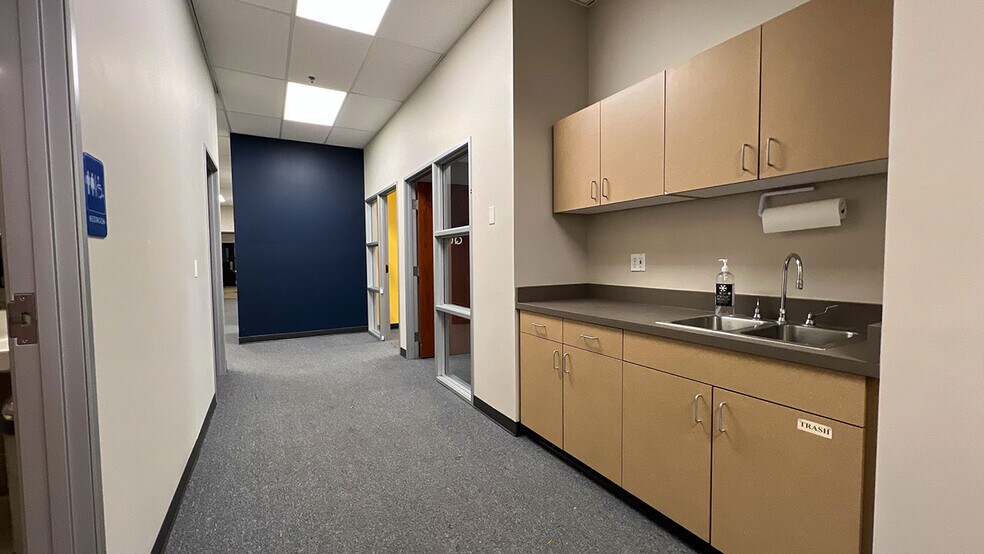 More Photos Of 1797 Boxelder St, Louisville Manufacturing For Lease