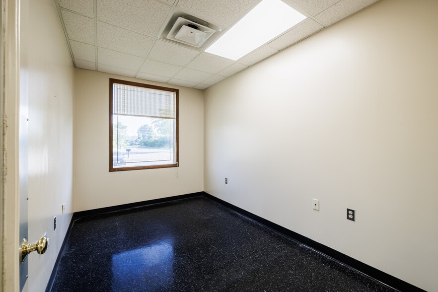 More Photos Of 100 Pixley Industrial Pky, Rochester Manufacturing For Sale