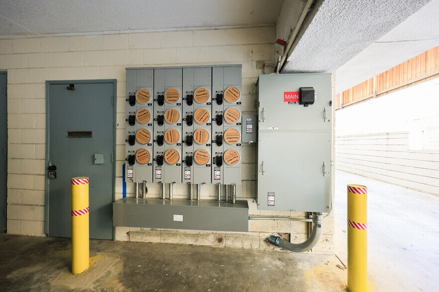 More Photos Of 160 S Michigan Ave, Pasadena Apartments For Sale