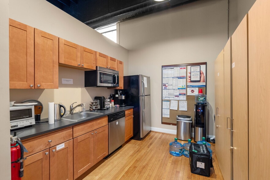 More Photos Of 24 Cambridge St, Charlestown Loft Creative Space For Sale