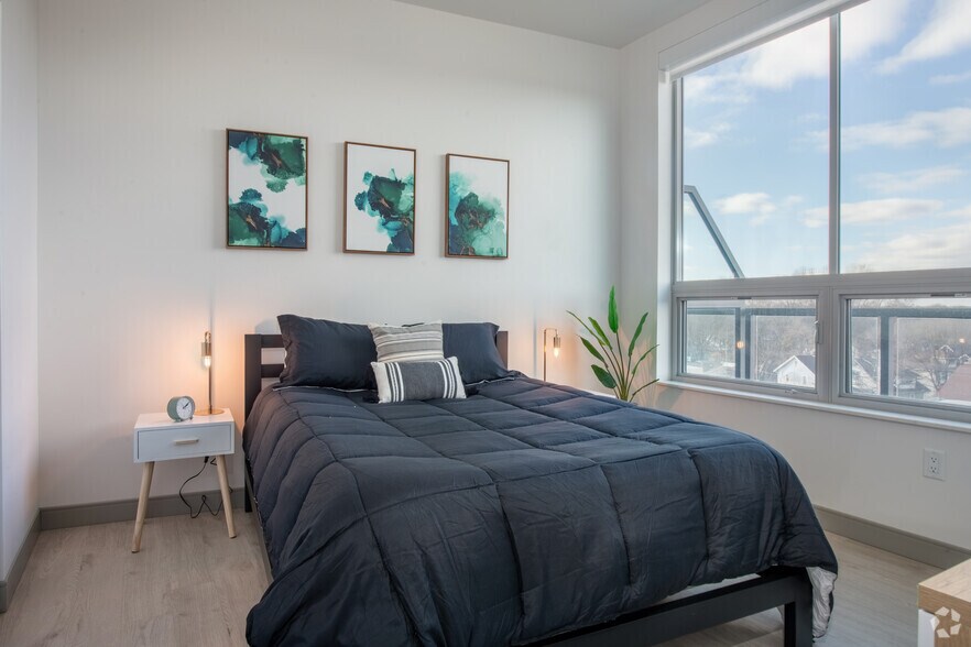 More Photos Of 2521 East Washington Ave, Madison Apartments For Lease