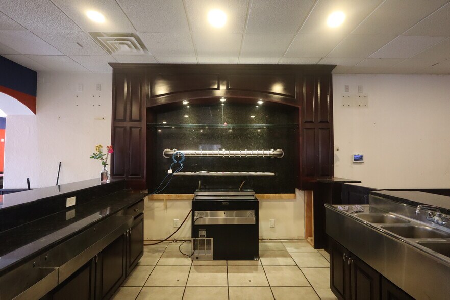 More Photos Of 4243 Montgomery Blvd NE, Albuquerque Restaurant For Lease