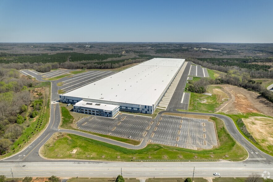 More Photos Of 2004 Moore Duncan Hwy, Moore Manufacturing For Lease