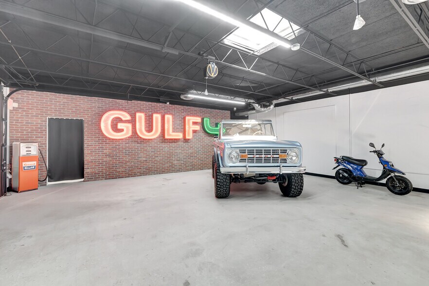 More Photos Of 705 Bond Way, Delray Beach Showroom For Sale