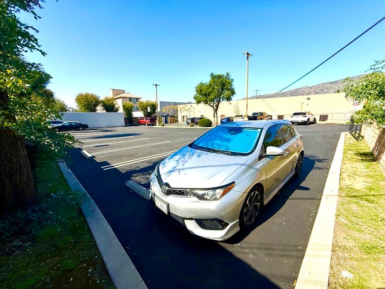 More Photos Of 7902-7912 Foothill Blvd, Sunland Freestanding For Lease