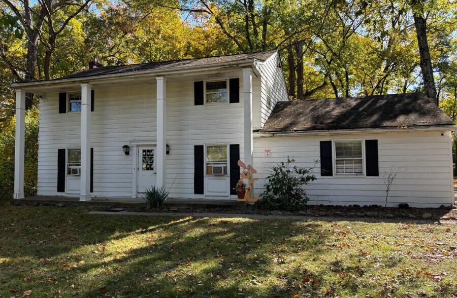 More Photos Of 621 Blooming Grove Tpke, New Windsor Township Schools For Sale