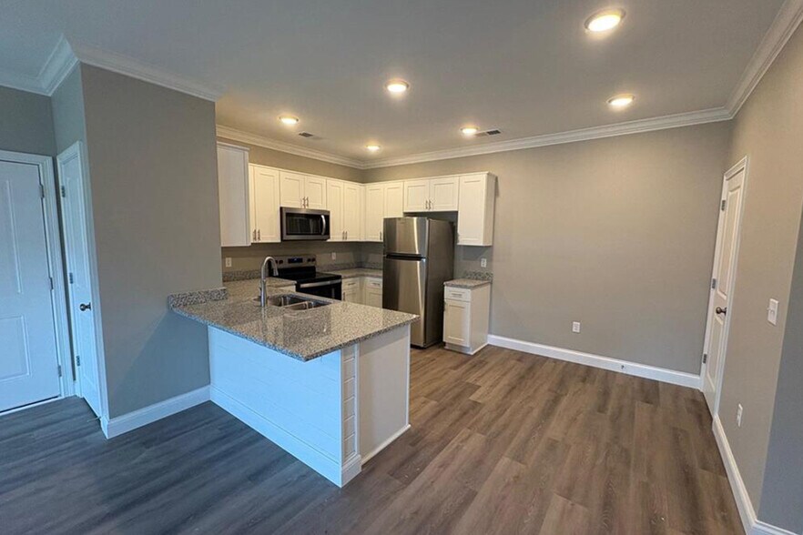 More Photos Of 5294-5312 Bakers Spring St, Bowling Green Apartments For Sale