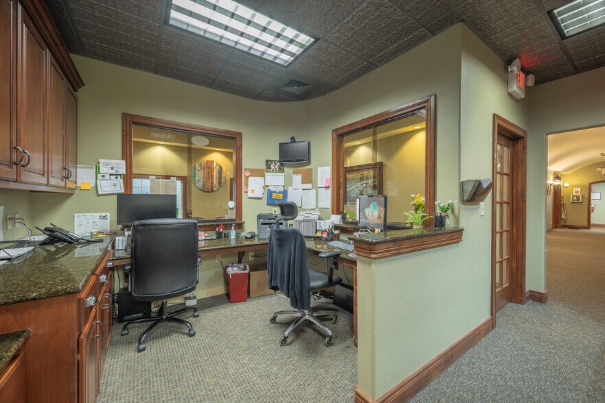 More Photos Of 410 S Pearl Ave, Joplin Office Residential For Sale