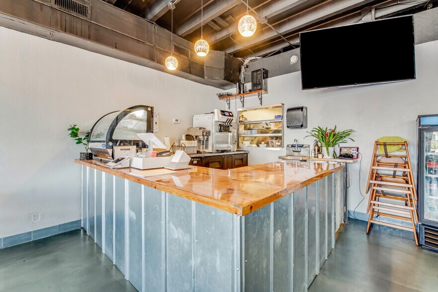 More Photos Of 188 E Granada Blvd, Ormond Beach Restaurant For Sale