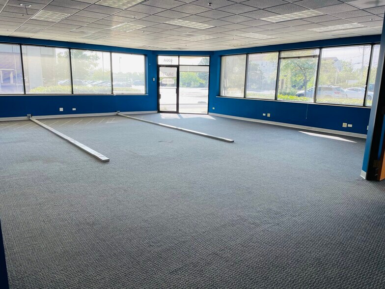 More Photos Of 400 E 22nd St, Lombard Office For Lease