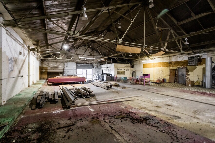 More Photos Of 520 Bellevue St, Detroit Religious Facility For Sale