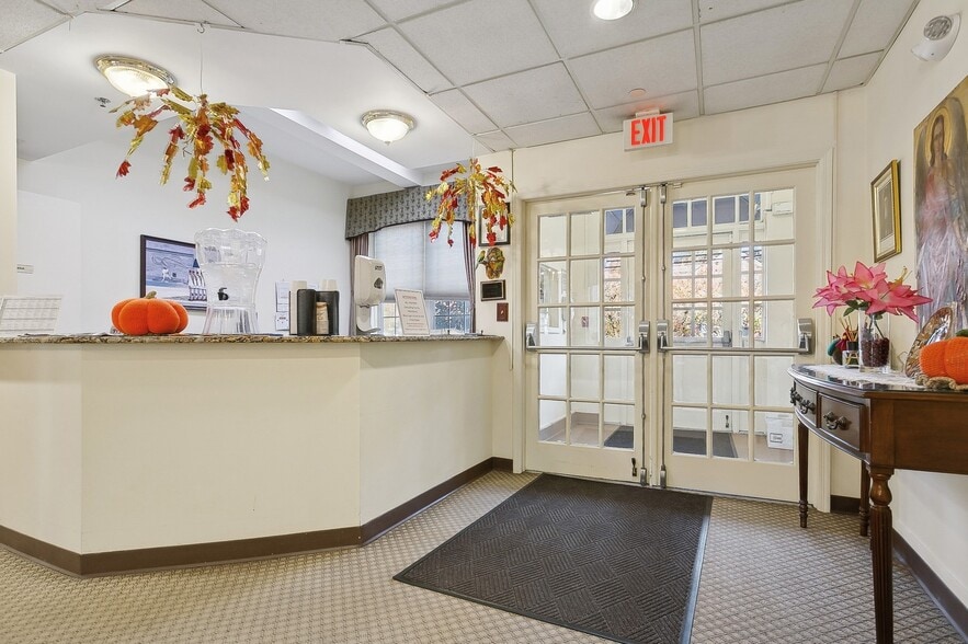 More Photos Of 3 Lehman Ter, Yonkers Congregate Senior Housing For Sale