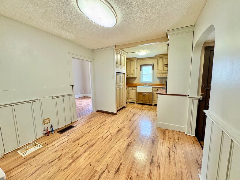 More Photos Of 9 E Canal St, Troy General Retail For Sale