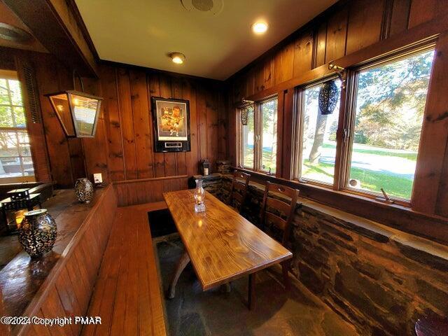 More Photos Of 2735 PA-390, Canadensis Hospitality For Sale