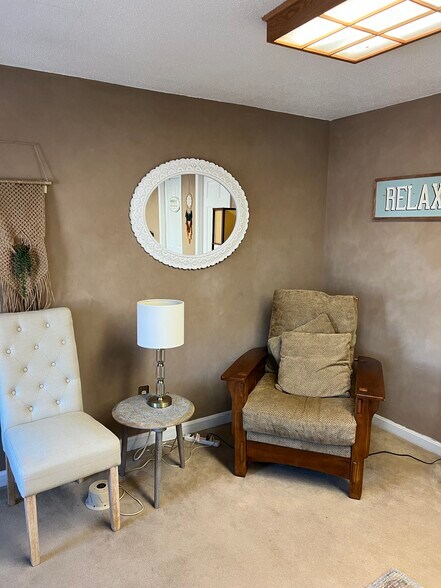 More Photos Of 381 Hubbard St, Glastonbury Loft Creative Space For Lease