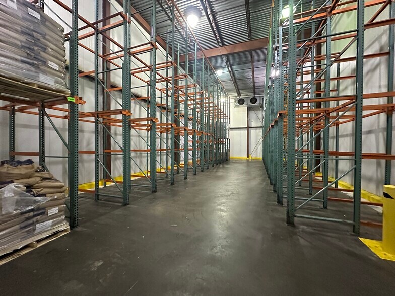 More Photos Of 1104 Clinton Ave, Washington Court House Food Processing For Lease