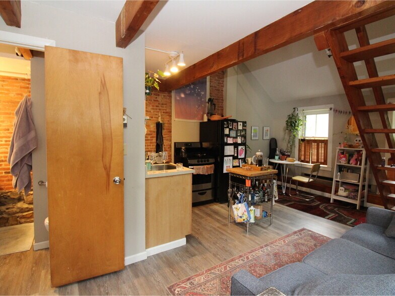 More Photos Of 5224 Shelburne Rd, Shelburne Apartments For Lease