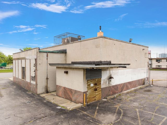 More Photos Of 16301 W Eight Mile Rd, Detroit Freestanding For Sale