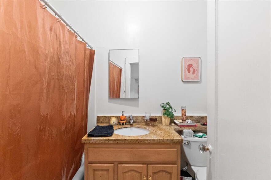 More Photos Of 2835 Anza St, San Francisco Apartments For Sale