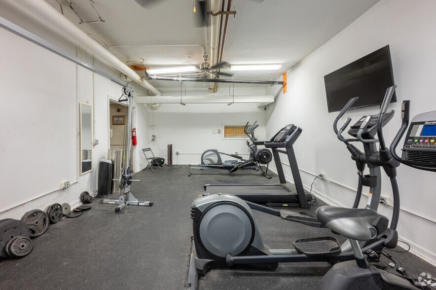More Photos Of 811 Walton Ave, Bronx Apartments For Lease
