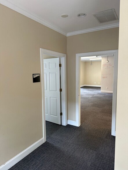 More Photos Of 24 Alicia Ln, Dahlonega General Retail For Lease