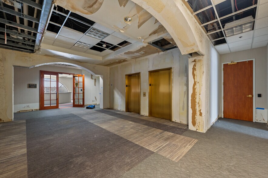 More Photos Of 3 Crowne Point Ct, Sharonville Office For Sale