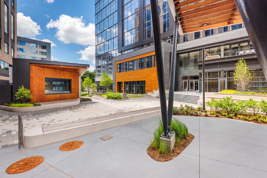 More Photos Of 621 Hillsborough St, Raleigh Office For Lease