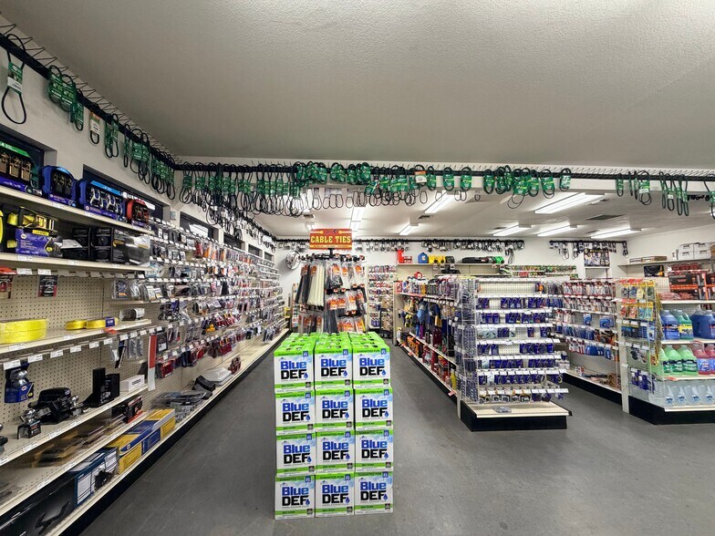 More Photos Of 35335-35297 Highway 41, Coarsegold Freestanding For Lease