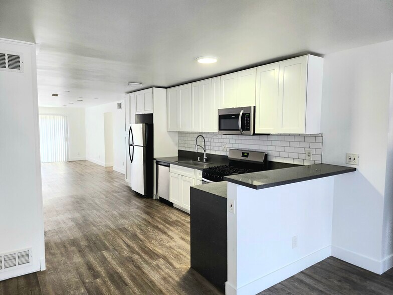 More Photos Of 3232 W Avenue 32, Los Angeles Apartments For Sale
