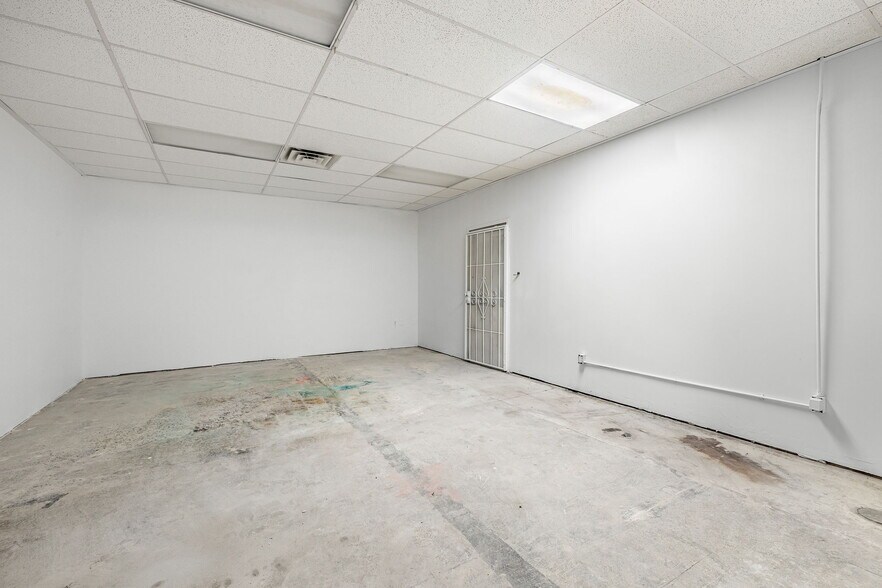 More Photos Of 23031 Sunnymead Blvd, Moreno Valley Storefront Retail Office For Sale