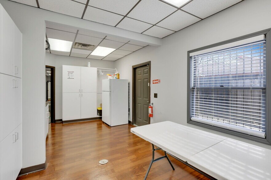 More Photos Of 4241 Kimberly Pky, Columbus Office For Sale