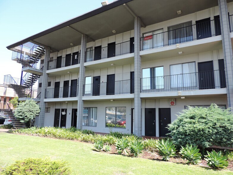 Primary Photo Of 1433 W Merced Ave, West Covina Medical For Lease