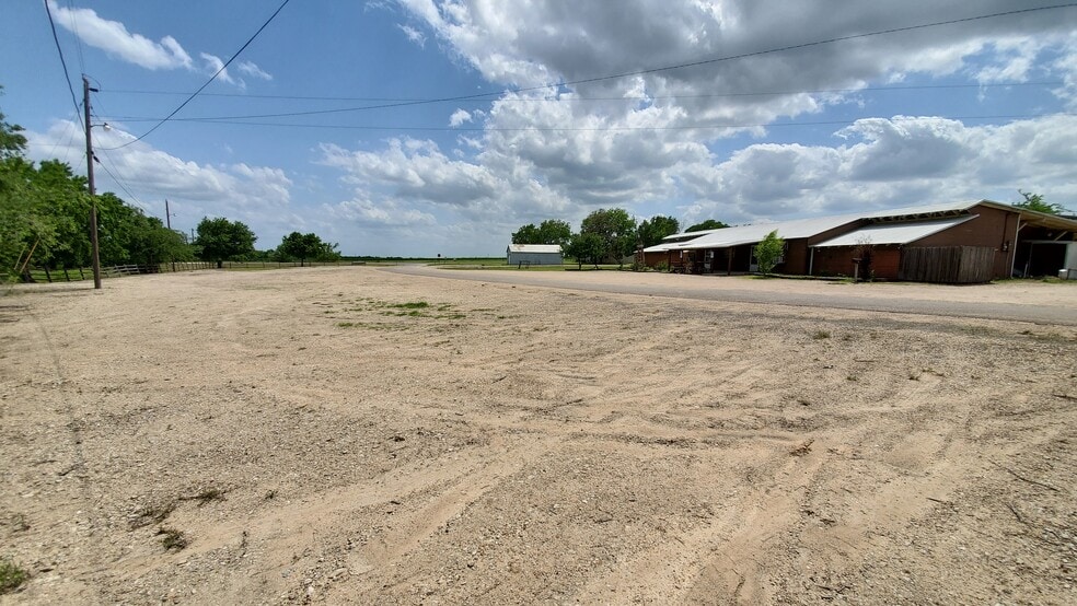 More Photos Of 1616 Farmers Rd, Burlington Restaurant For Sale