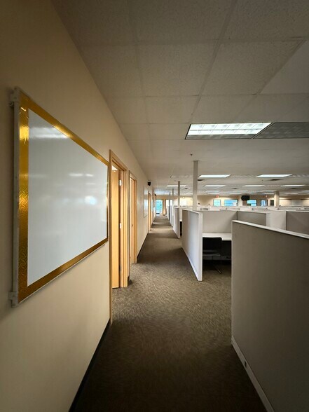 More Photos Of 9942 N Alpine Rd, Machesney Park Light Distribution For Sale