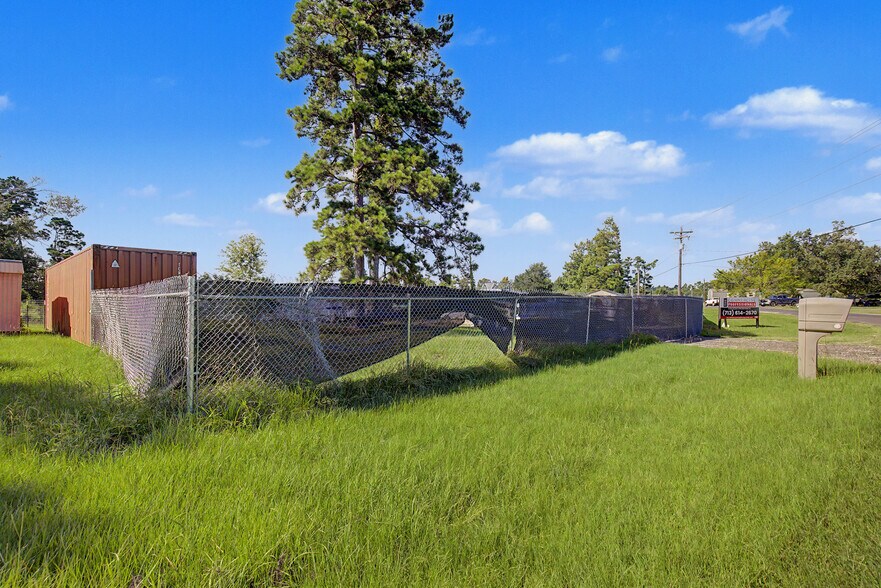 More Photos Of 776 Yaupon Cove Dr, Onalaska Specialty For Sale