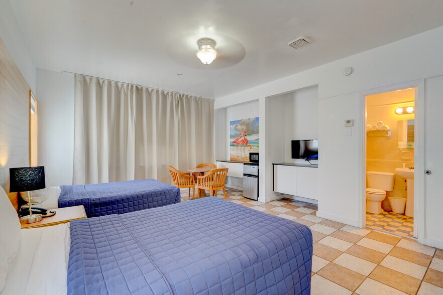 More Photos Of 1680 James Ave, Miami Beach Hotel For Sale