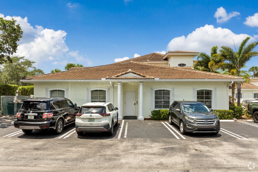 More Photos Of 145 NW Central Park Plz, Port Saint Lucie Medical For Sale