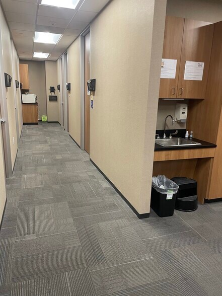 More Photos Of 9230 Katy Fwy, Houston Office For Sale