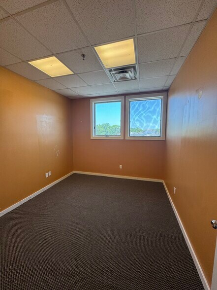 More Photos Of 250 S Van Brunt St, Englewood Manufacturing For Lease