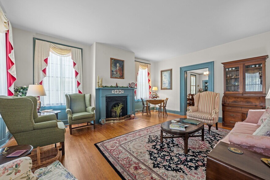 More Photos Of 215 Pollock St, New Bern Hospitality For Sale